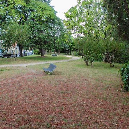 T2 Grand Espace calme et confort Bergerac Extérieur photo